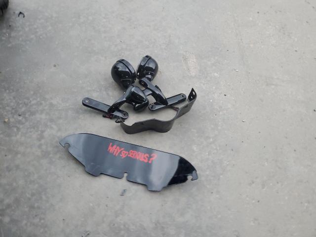 2011 HARLEY-DAVIDSON FLHTK 1HD1KEM17BB674201