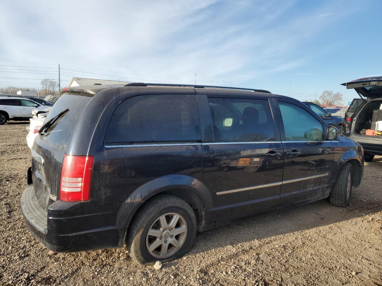 Lot #3050543085 2010 CHRYSLER TOWN AND C