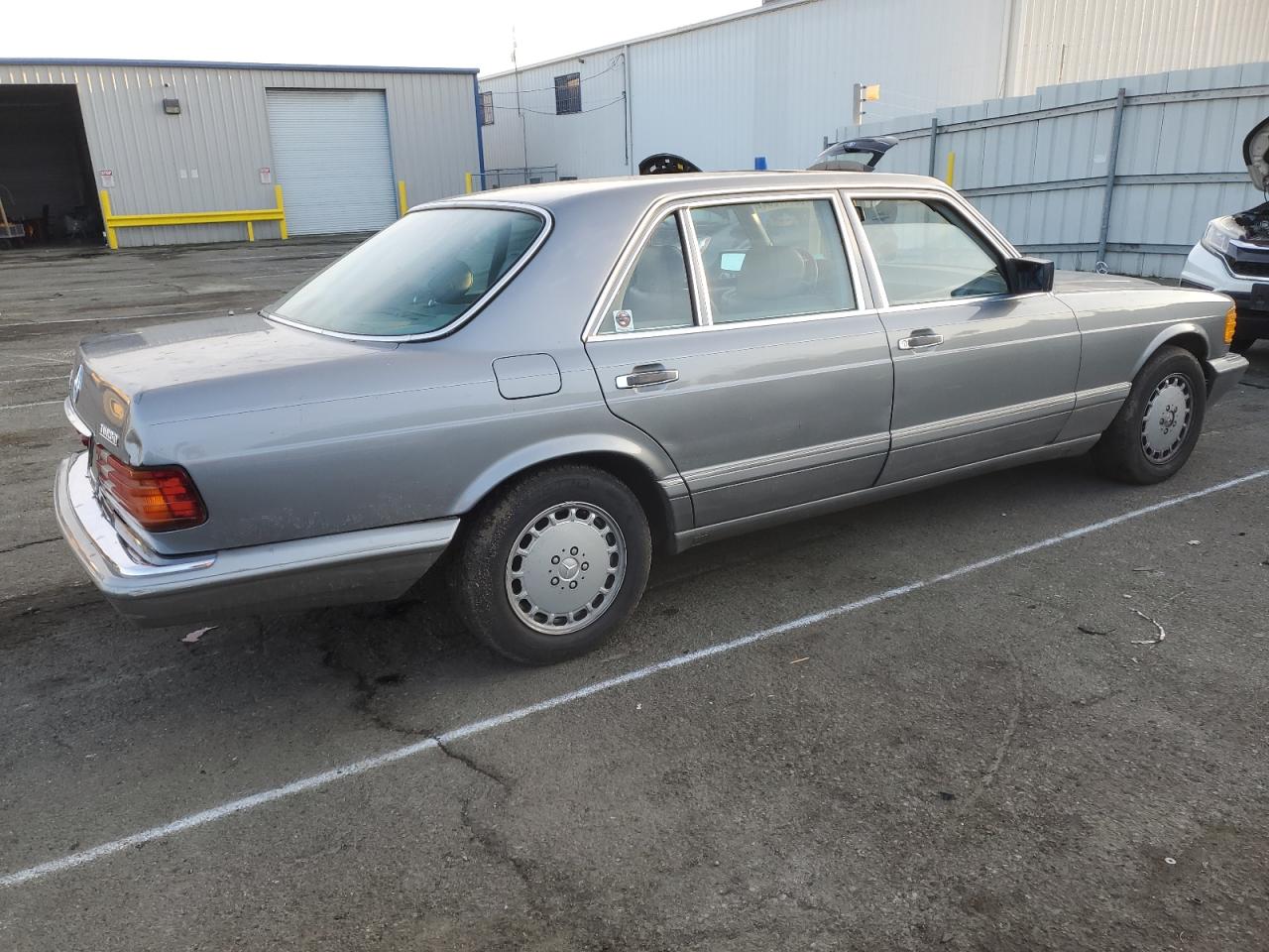 Lot #3030610093 1987 MERCEDES-BENZ 300 SDL