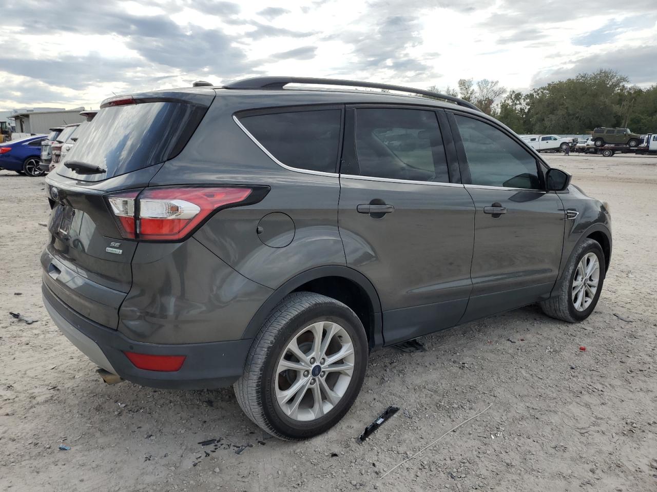 Lot #3041869414 2017 FORD ESCAPE SE