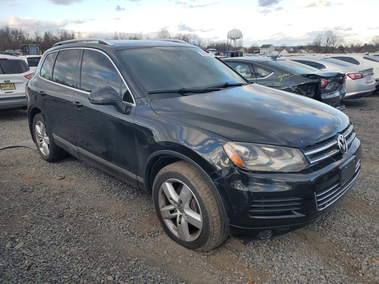 Lot #3027074779 2011 VOLKSWAGEN TOUAREG V6