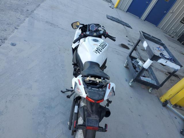 2023 SUZUKI GSX-R600 JS1GN7FA6P7100575