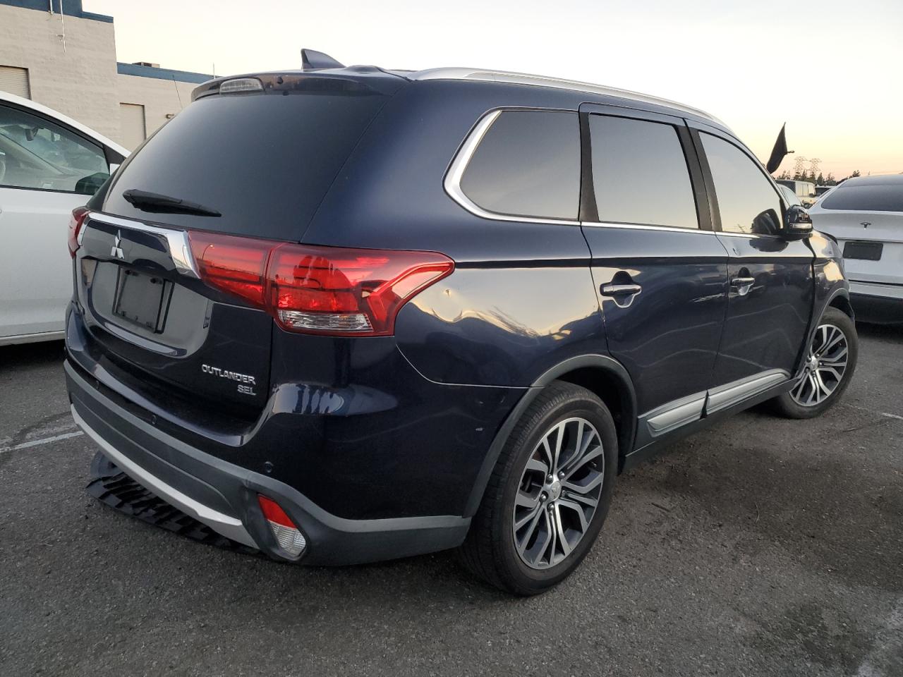 Lot #3033082039 2017 MITSUBISHI OUTLANDER