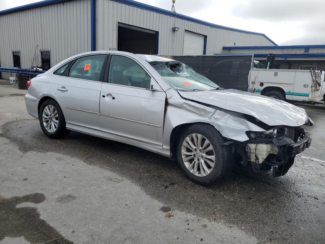 Lot #3049522761 2011 HYUNDAI AZERA GLS