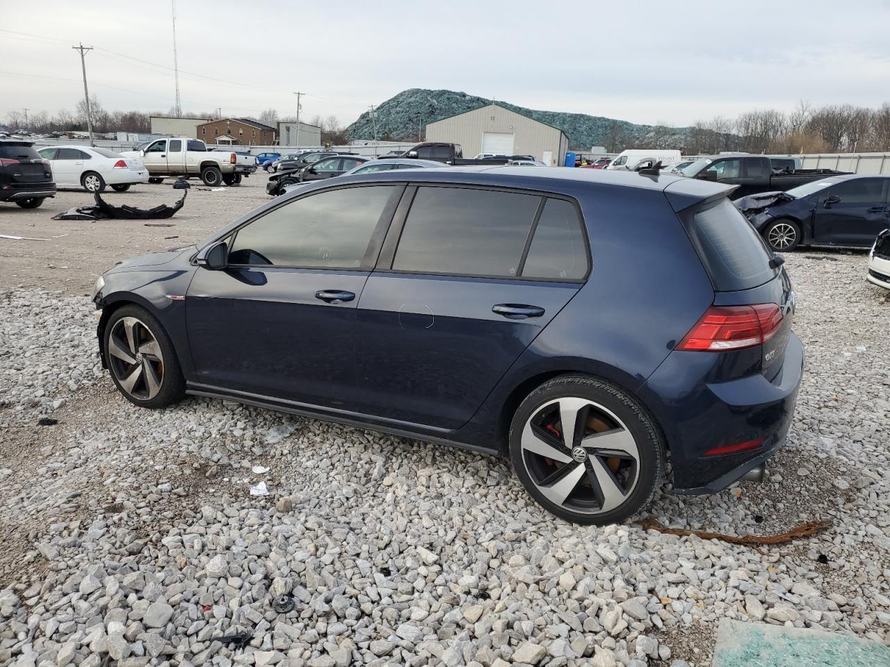 Lot #3030696130 2018 VOLKSWAGEN GTI S/SE