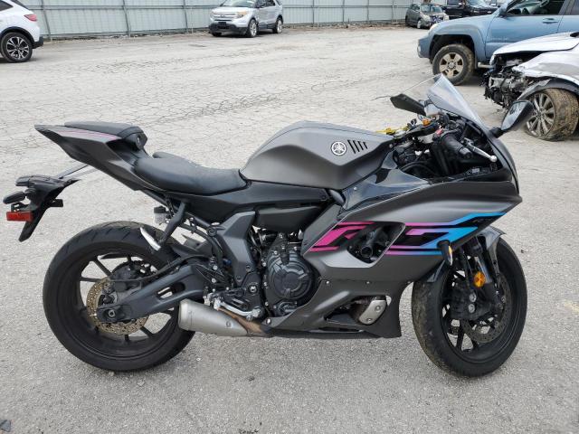 YAMAHA YZFR7