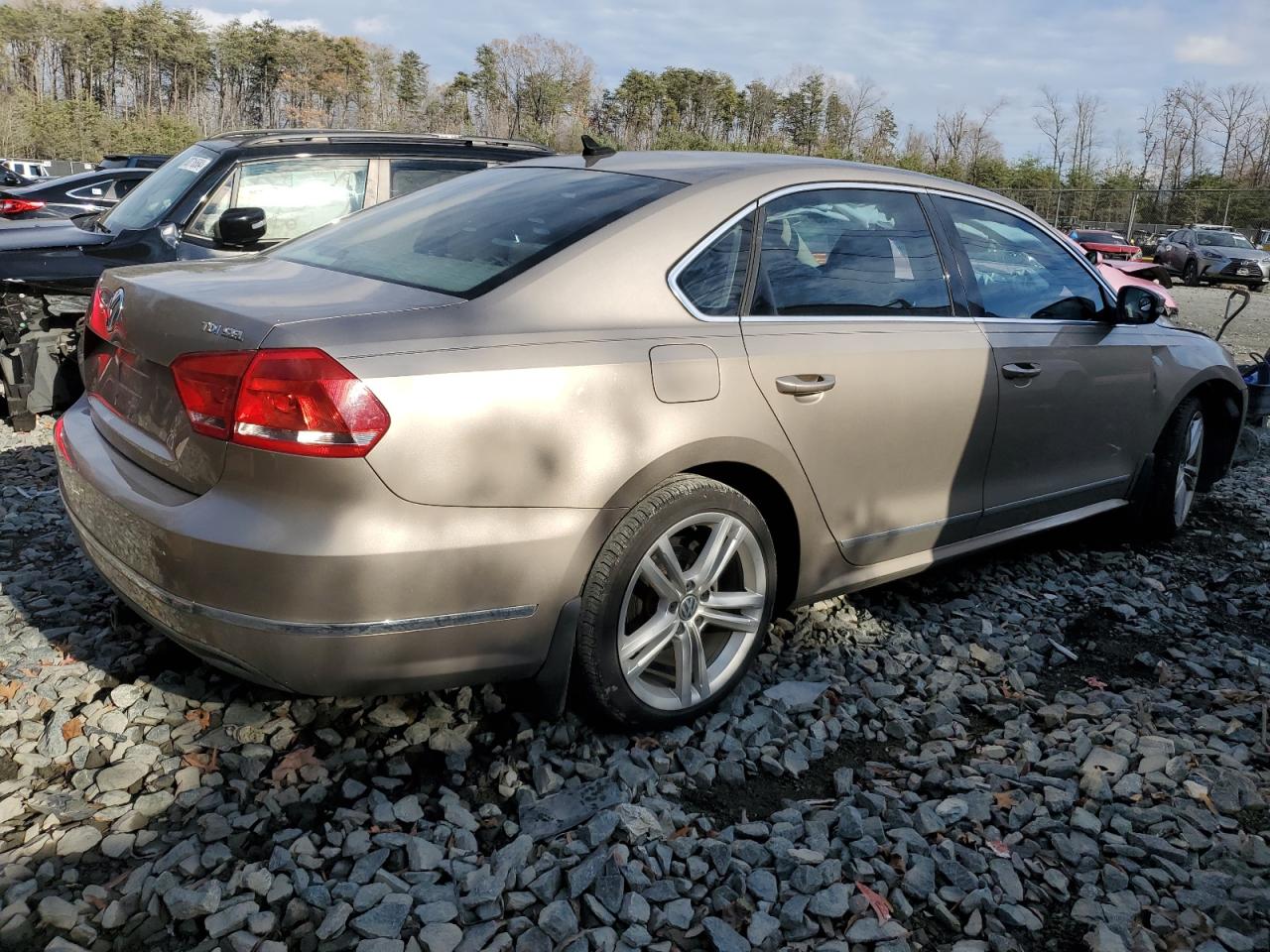 Lot #3037991184 2015 VOLKSWAGEN PASSAT SEL