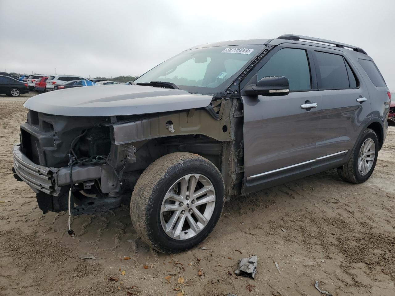  Salvage Ford Explorer