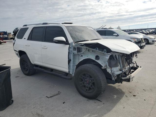 2022 TOYOTA 4RUNNER SR - JTEFU5JR8N5268051