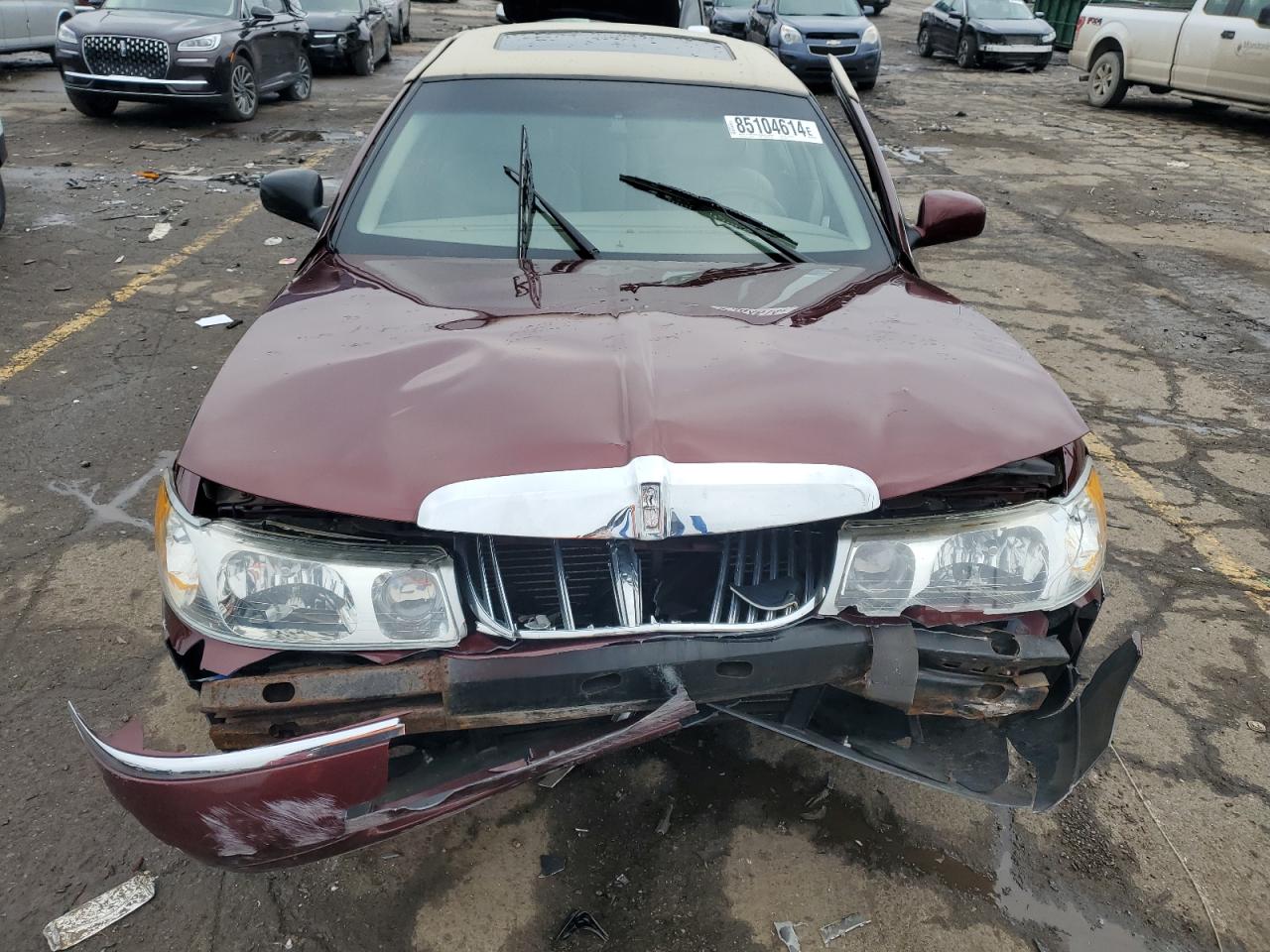 Lot #3041801428 2001 LINCOLN TOWN CAR S