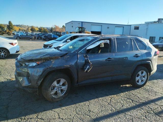 2021 TOYOTA RAV4 XLE - 2T3W1RFV6MC099781