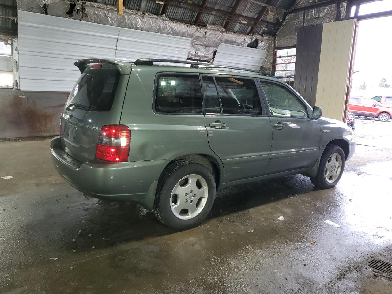 Lot #3033081013 2004 TOYOTA HIGHLANDER