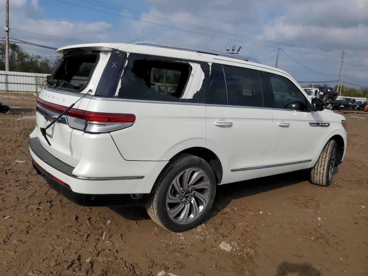 Lot #3052644290 2024 LINCOLN NAVIGATOR