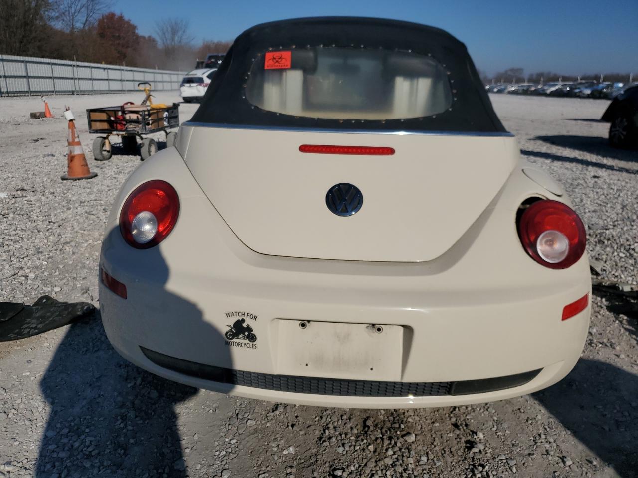 Lot #3034374104 2006 VOLKSWAGEN NEW BEETLE