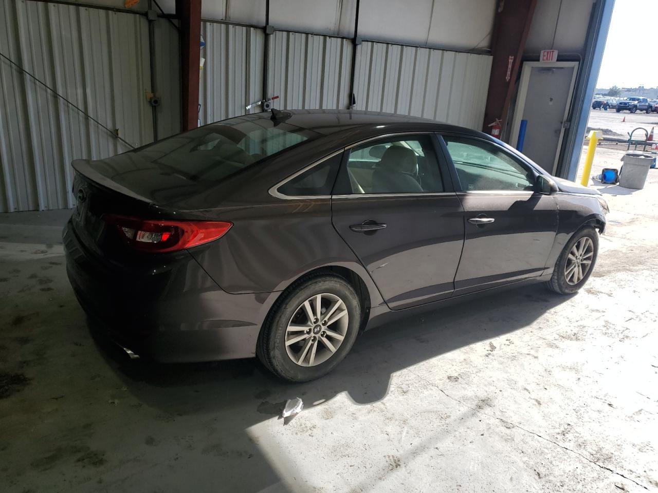 Lot #3033065990 2017 HYUNDAI SONATA SE