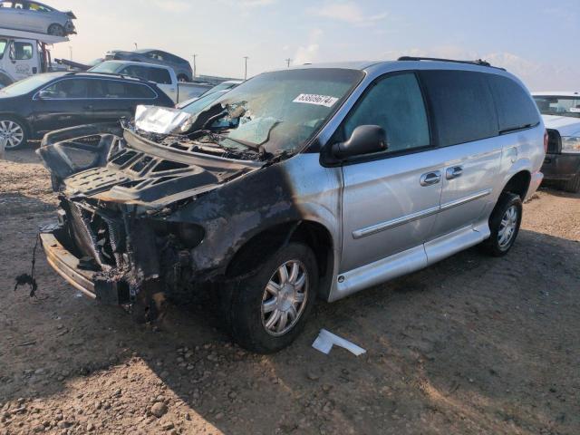 2005 CHRYSLER TOWN & COU #3026295470