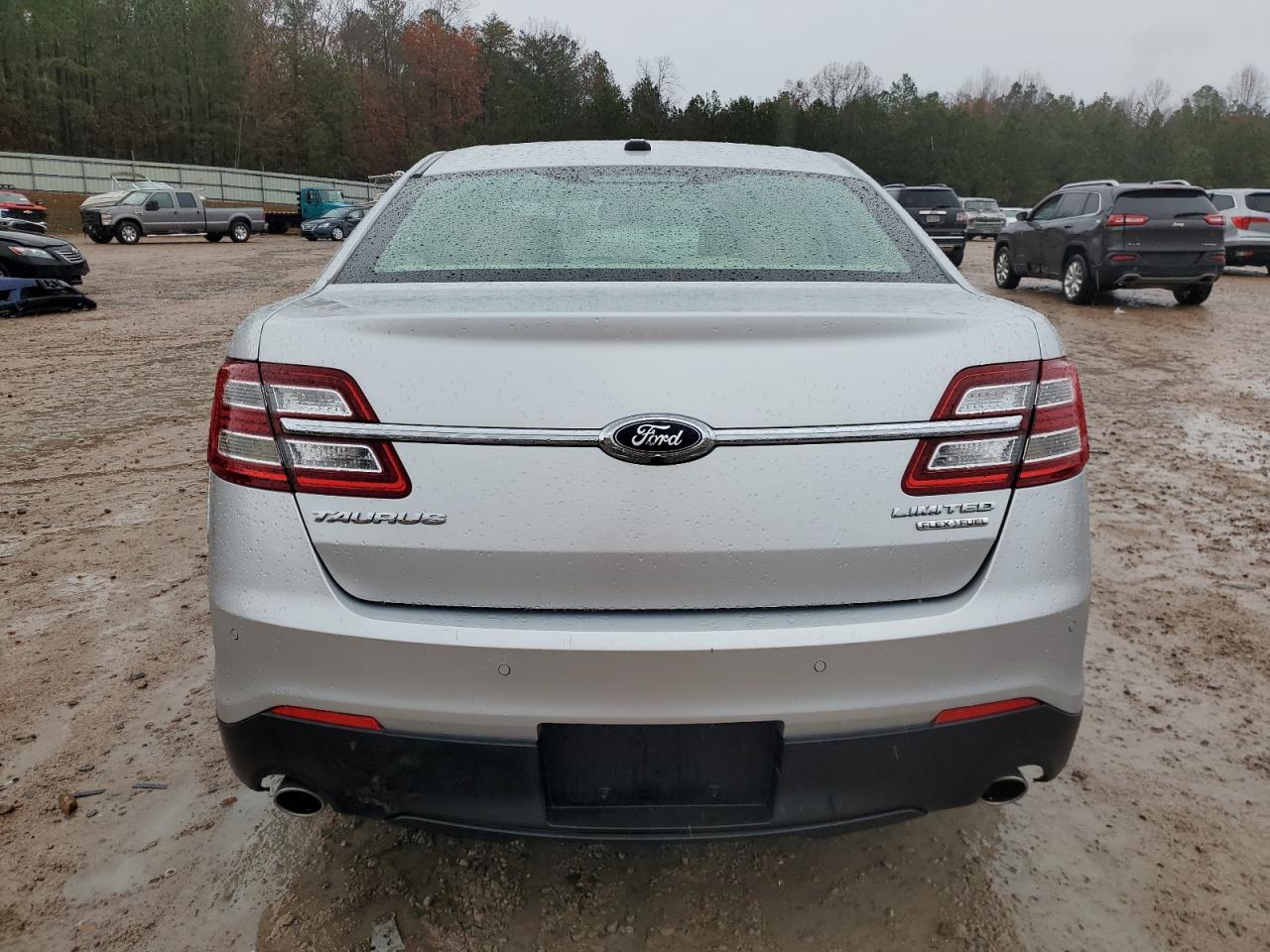 Lot #3027080784 2013 FORD TAURUS LIM