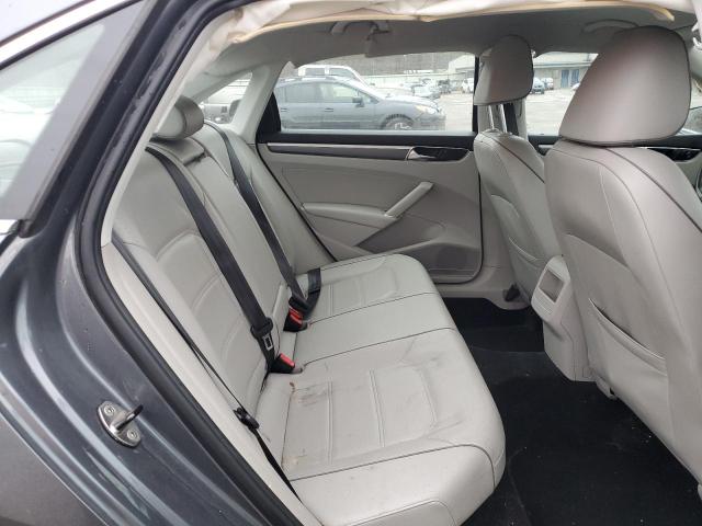2017 VOLKSWAGEN PASSAT R-L - 1VWDT7A36HC049401