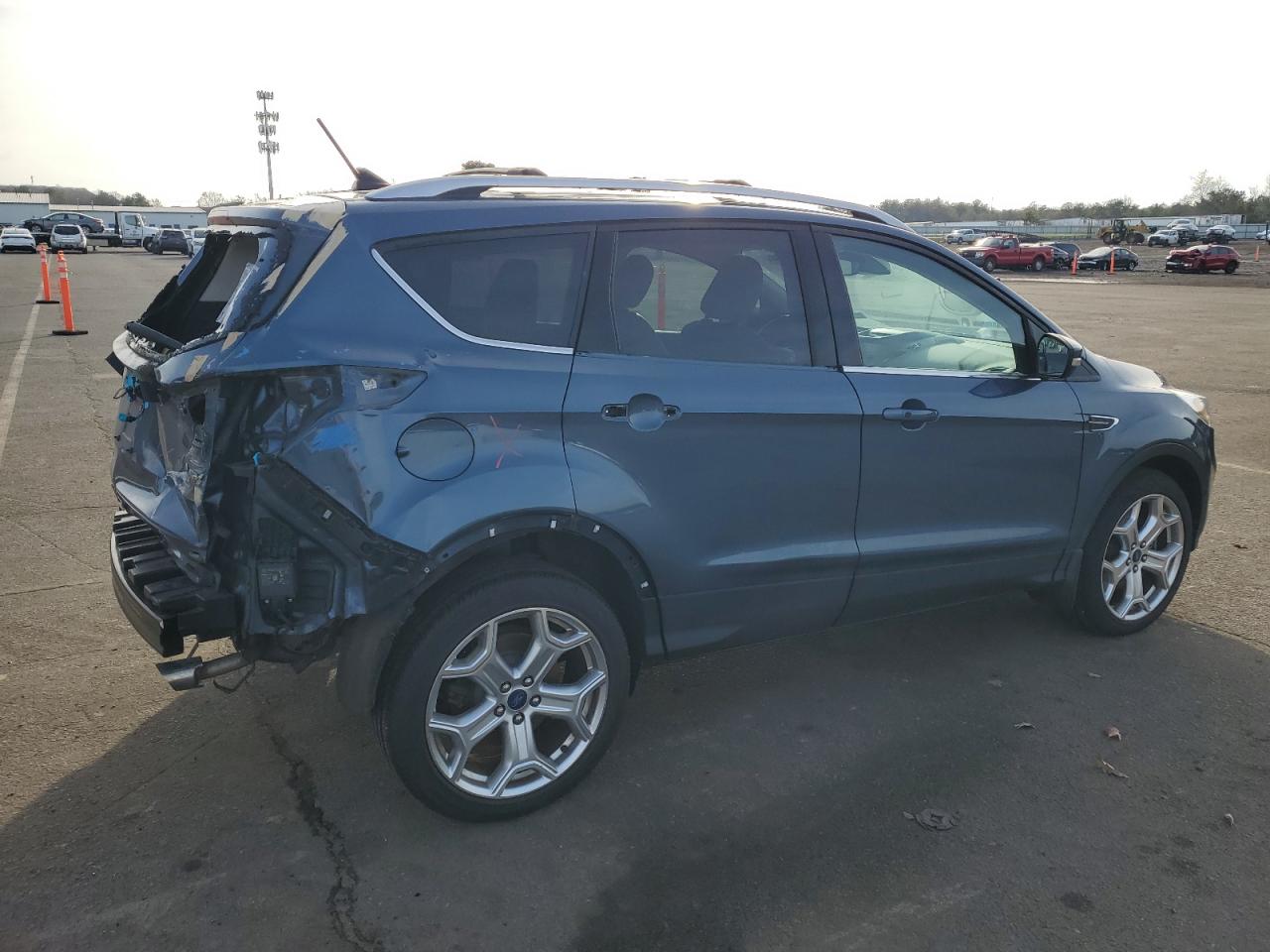 Lot #3045792639 2018 FORD ESCAPE TIT