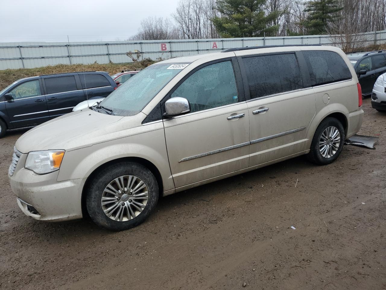 Lot #3033127003 2016 CHRYSLER TOWN & COU