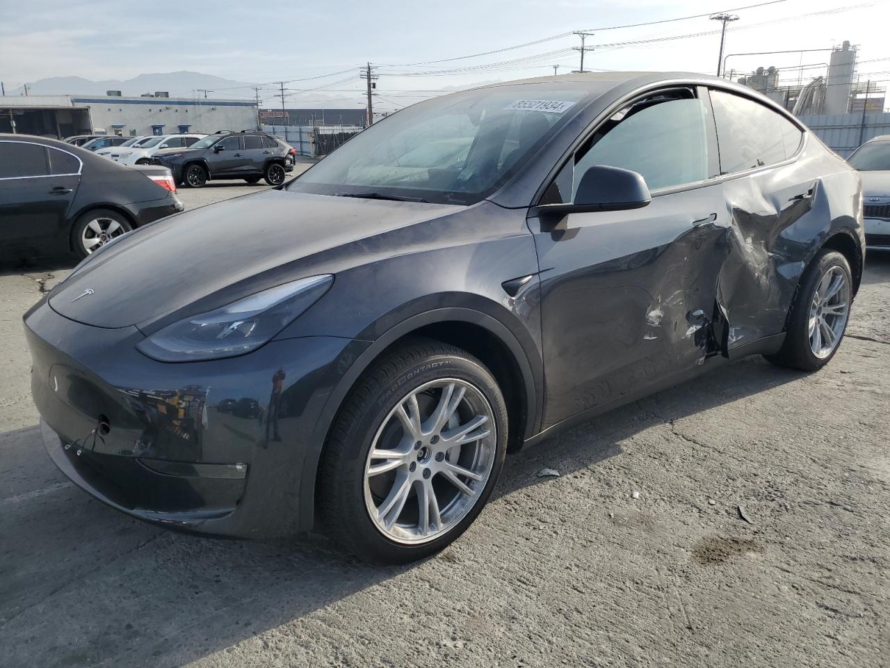 TESLA MODEL Y