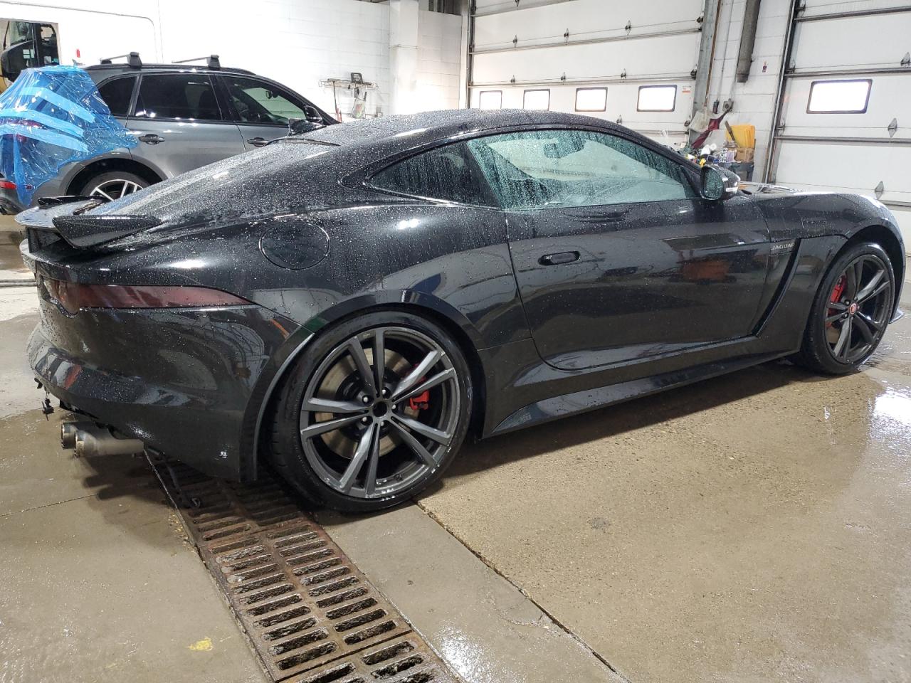 Lot #3056295391 2017 JAGUAR F-TYPE SVR