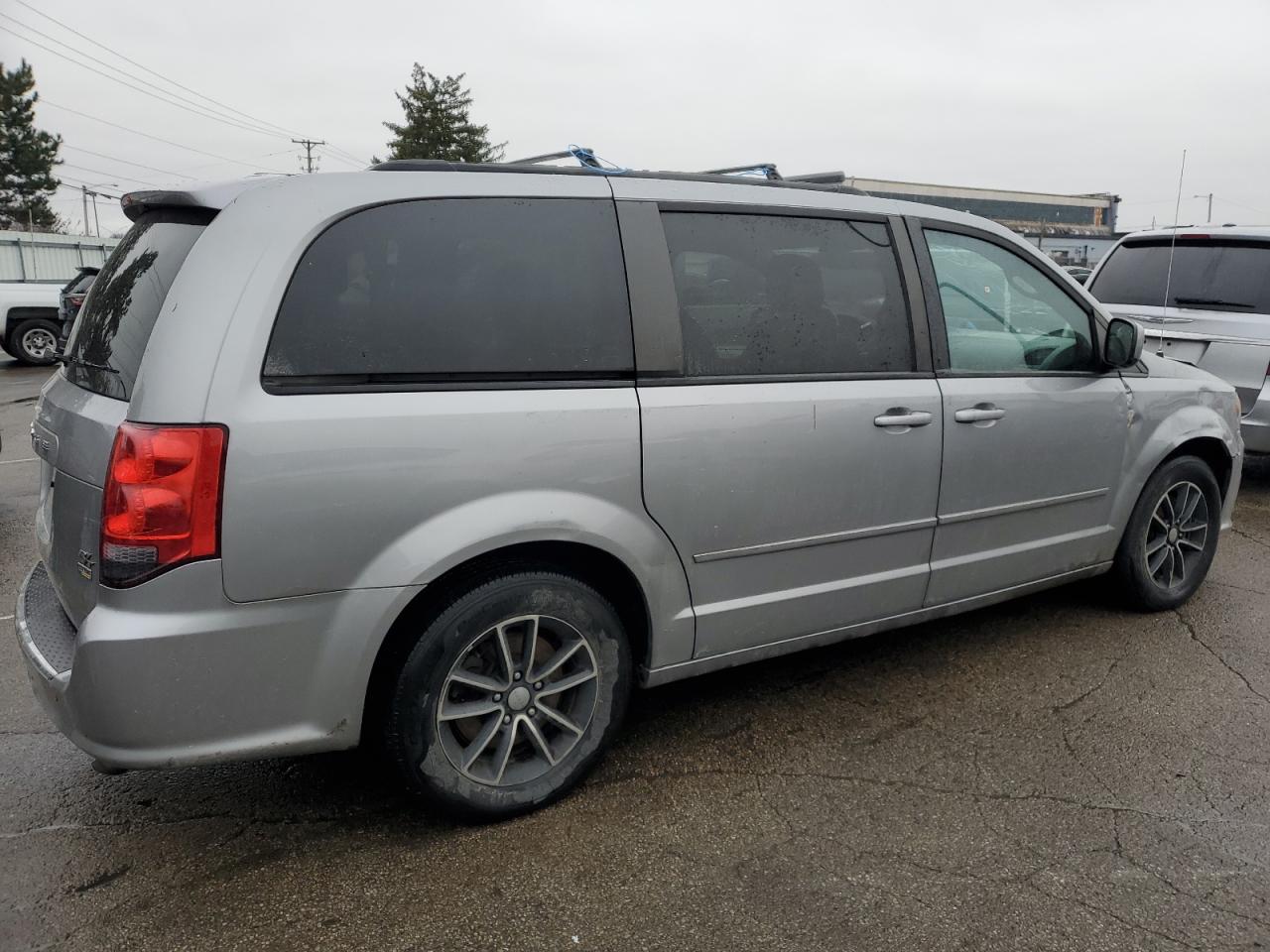 Lot #3030527501 2016 DODGE GRAND CARA