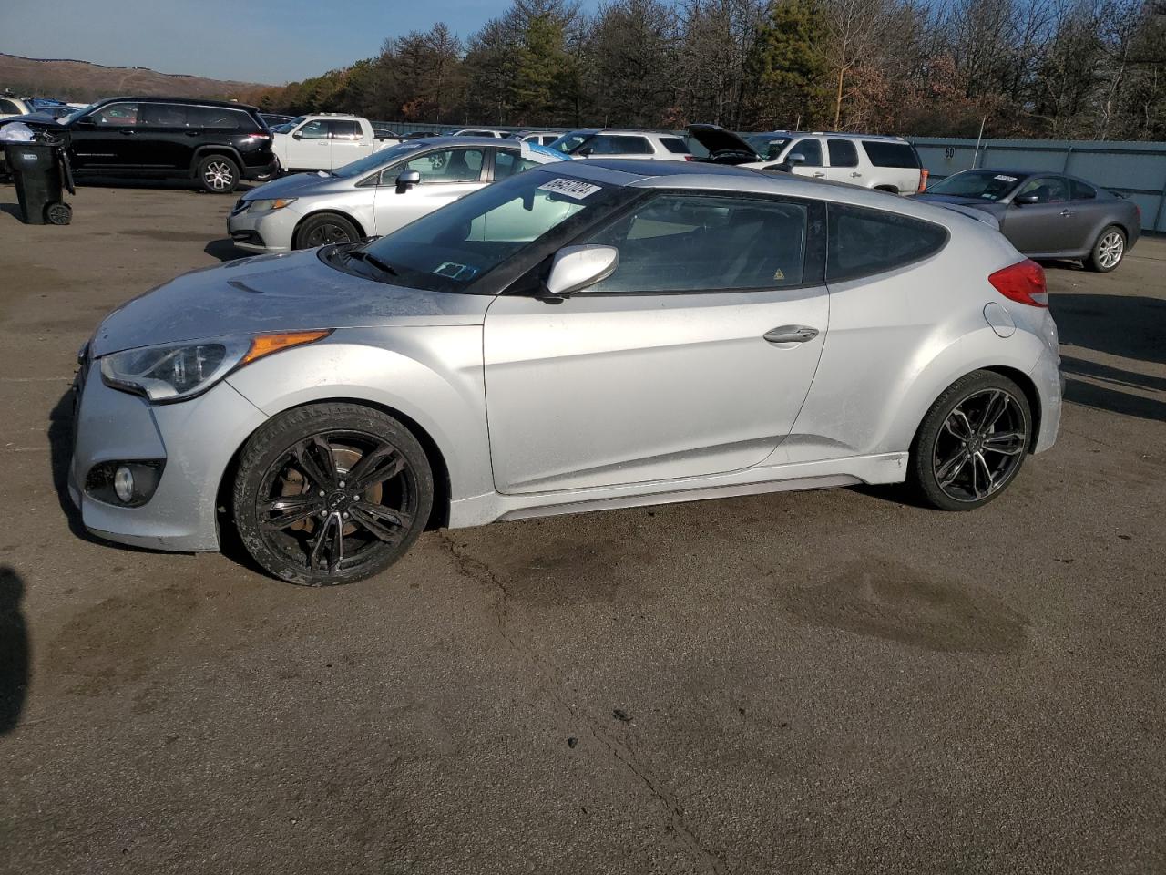 Lot #3037770263 2015 HYUNDAI VELOSTER T