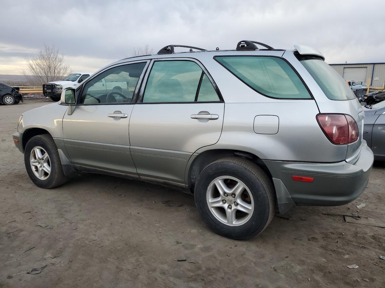 Lot #3026201265 1999 LEXUS RX 300