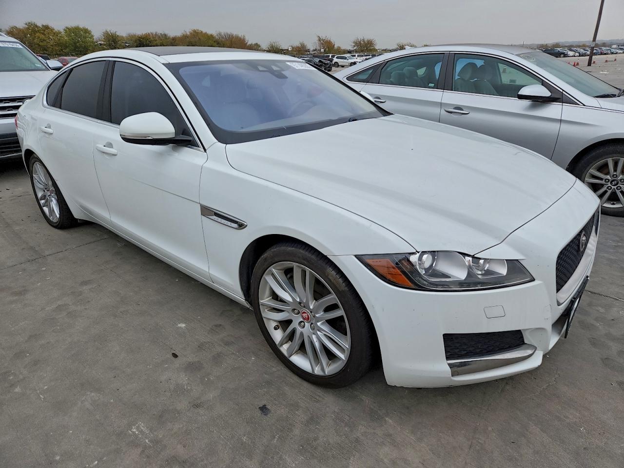 Lot #3315875096 2016 JAGUAR XF PRESTIG