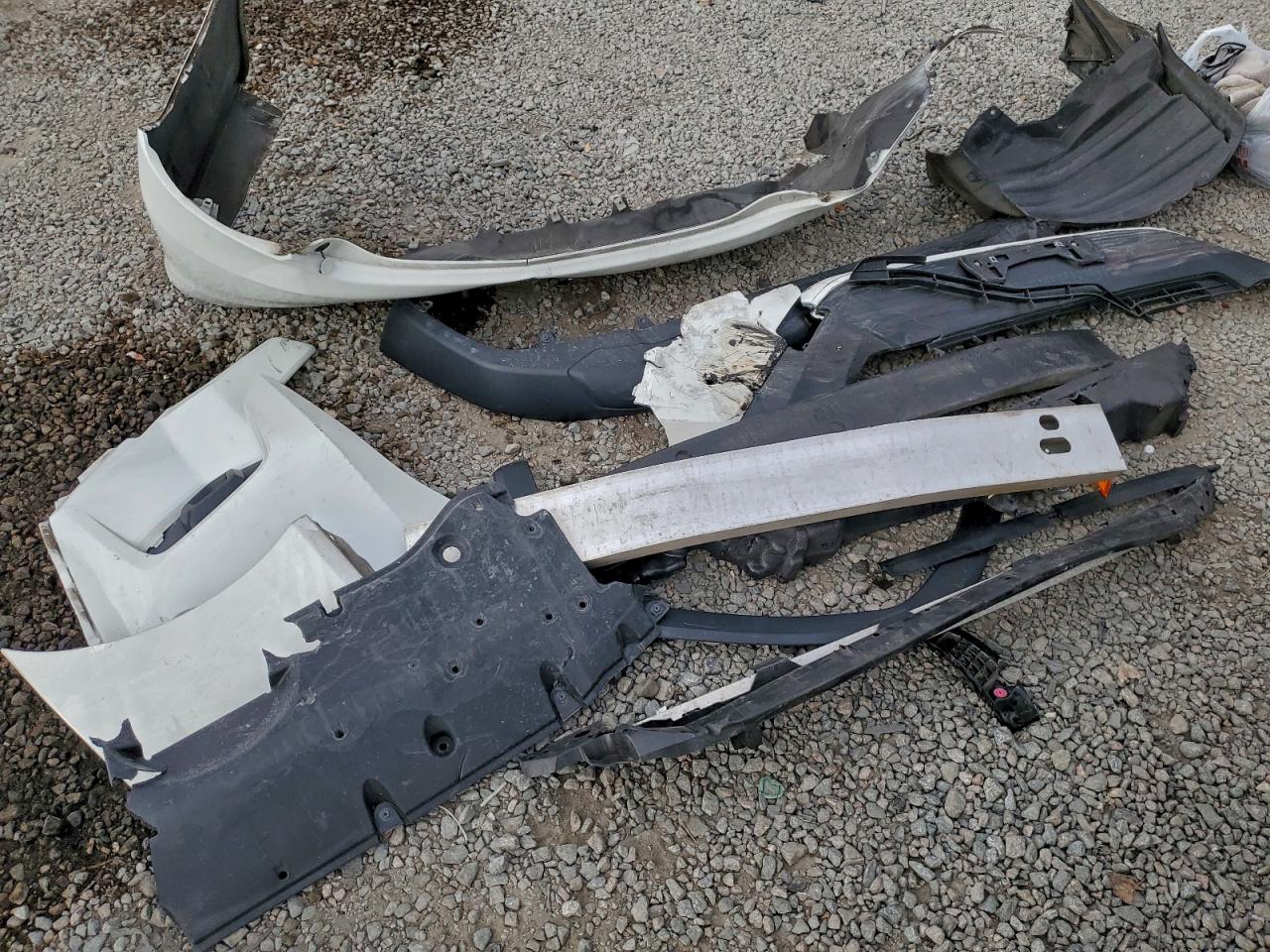 TOYOTA RAV4 XLE PREMIUM