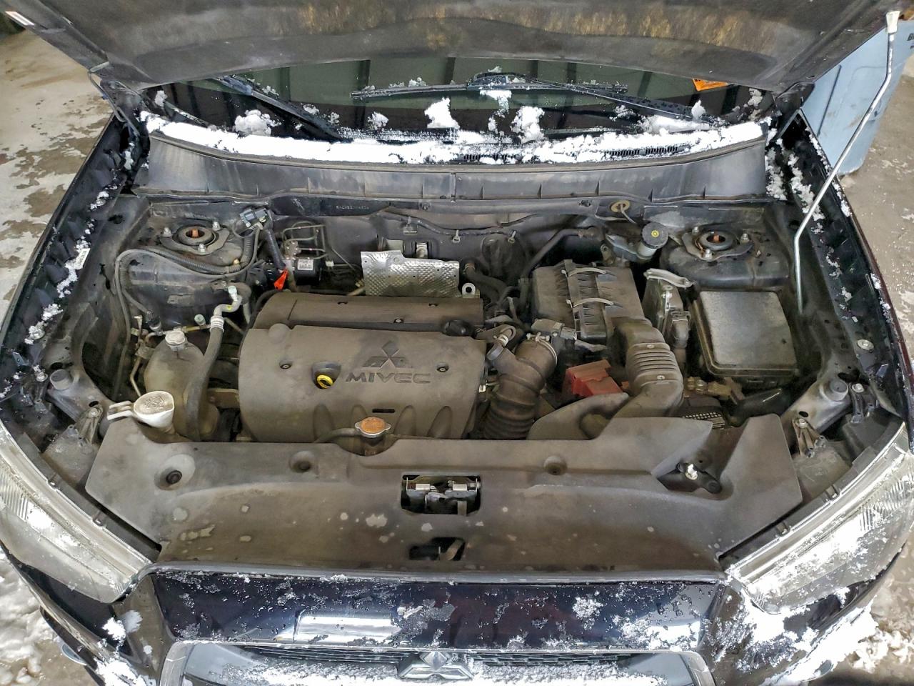 MITSUBISHI OUTLANDER ES