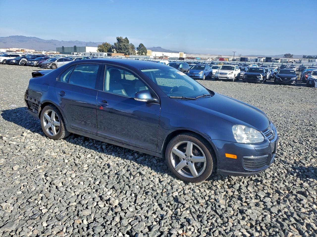 VOLKSWAGEN JETTA LIMITED