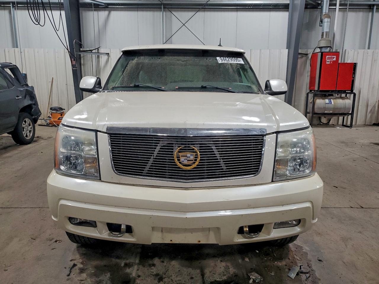 Lot #3305349305 2003 CADILLAC ESCALADE L