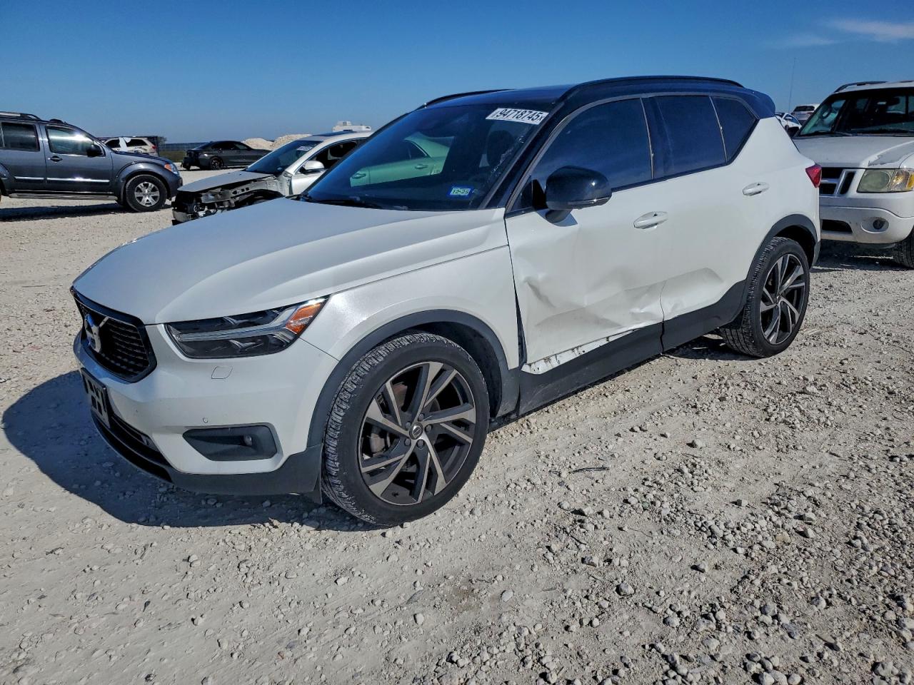 VOLVO XC40 T5 R-DESIGN