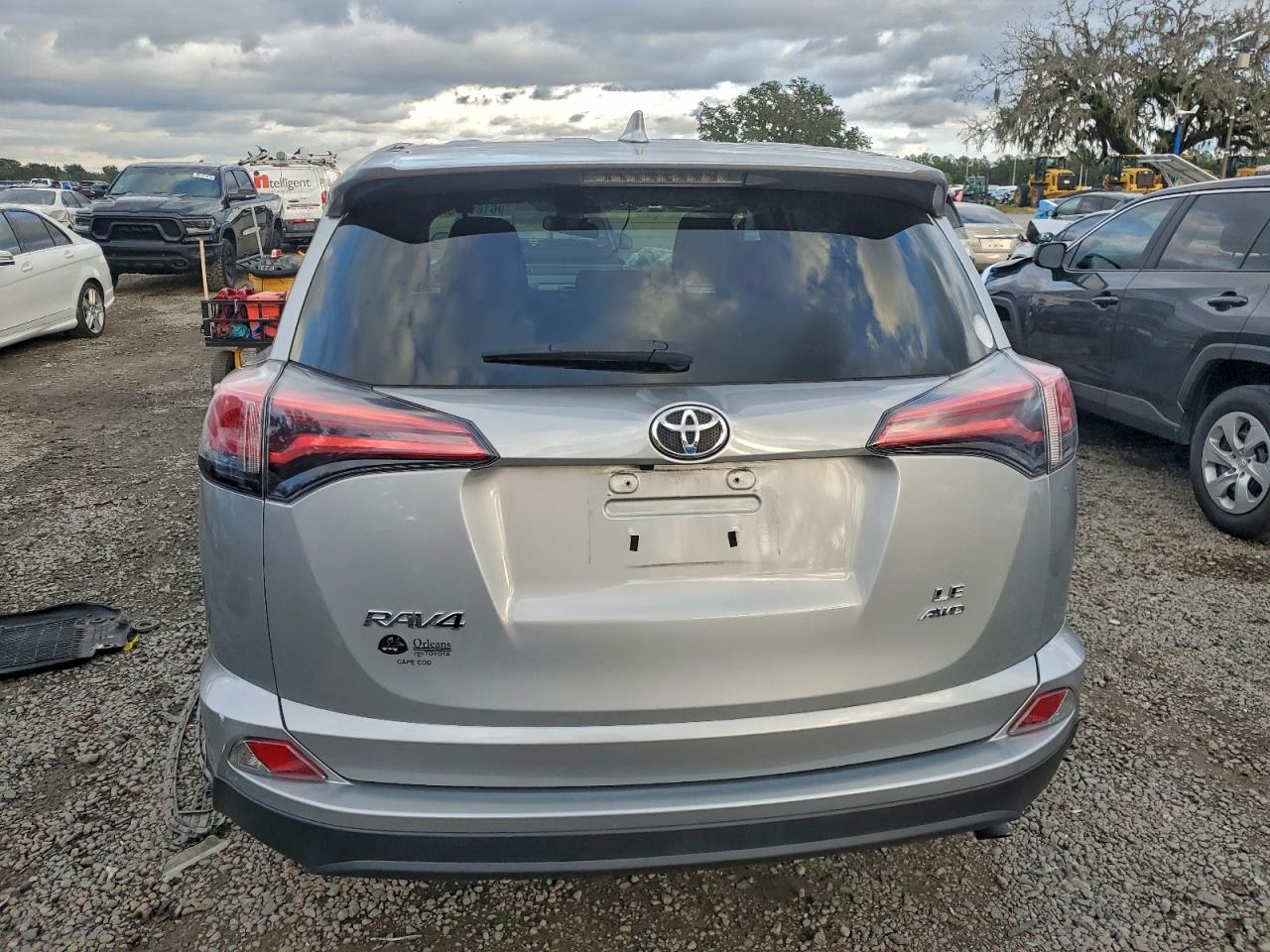 TOYOTA RAV4 LE