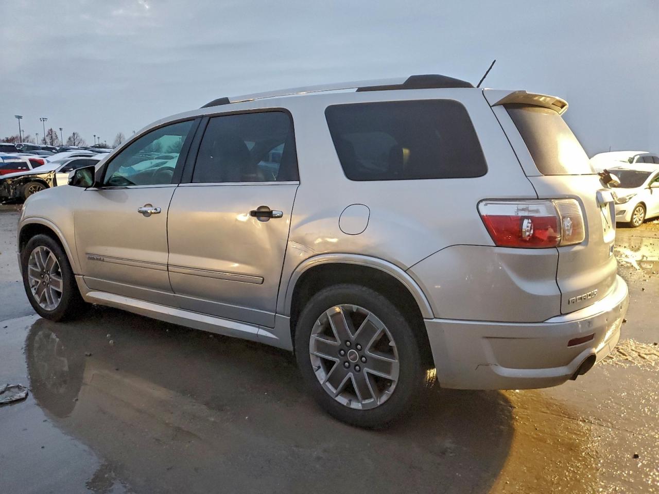 GMC ACADIA DENALI