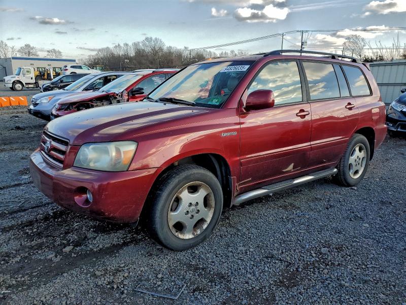 2004 TOYOTA HIGHLANDER #3305355318