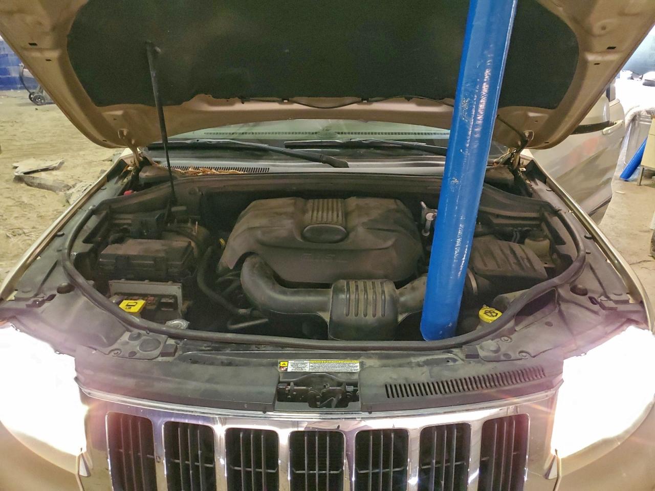 JEEP GRAND CHEROKEE LAREDO