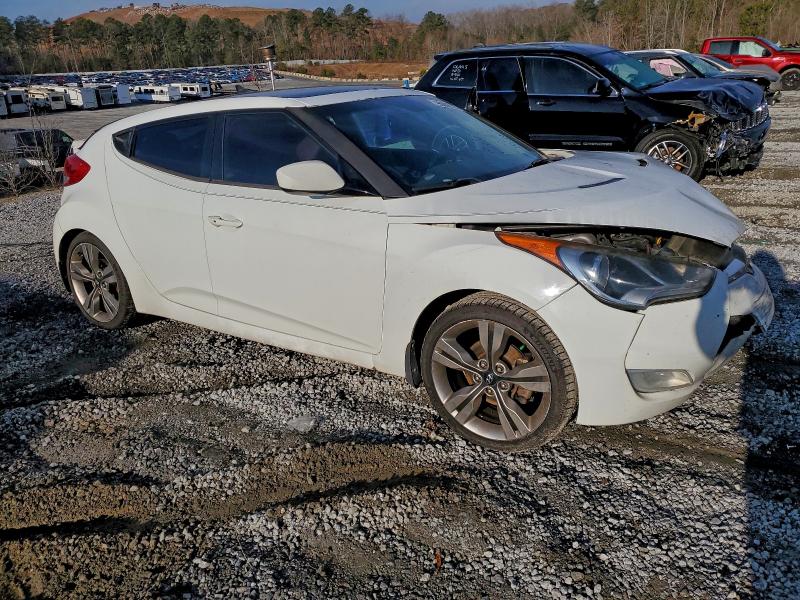 2013 HYUNDAI VELOSTER #3317965902