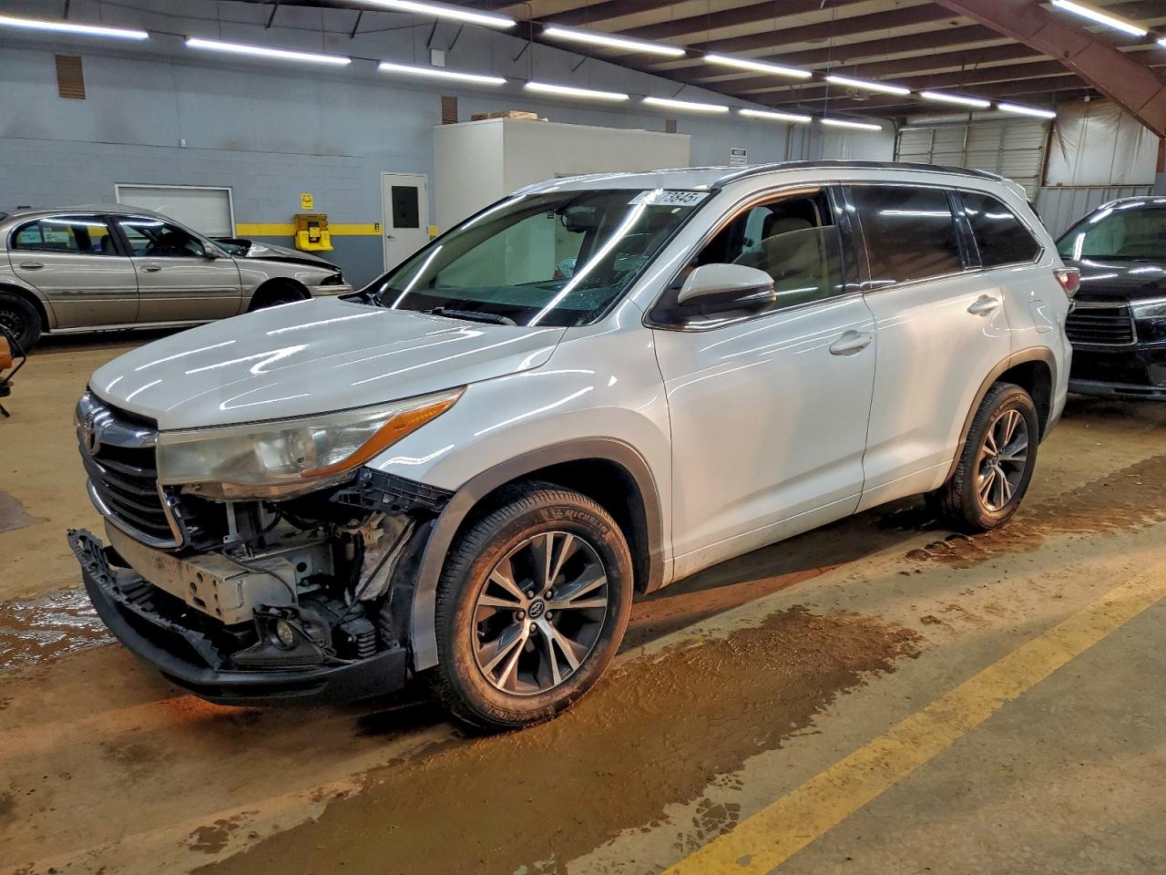 TOYOTA HIGHLANDER XLE