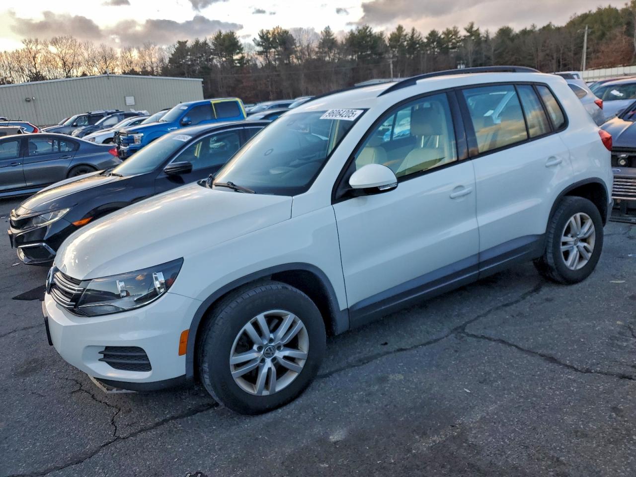 VOLKSWAGEN TIGUAN S