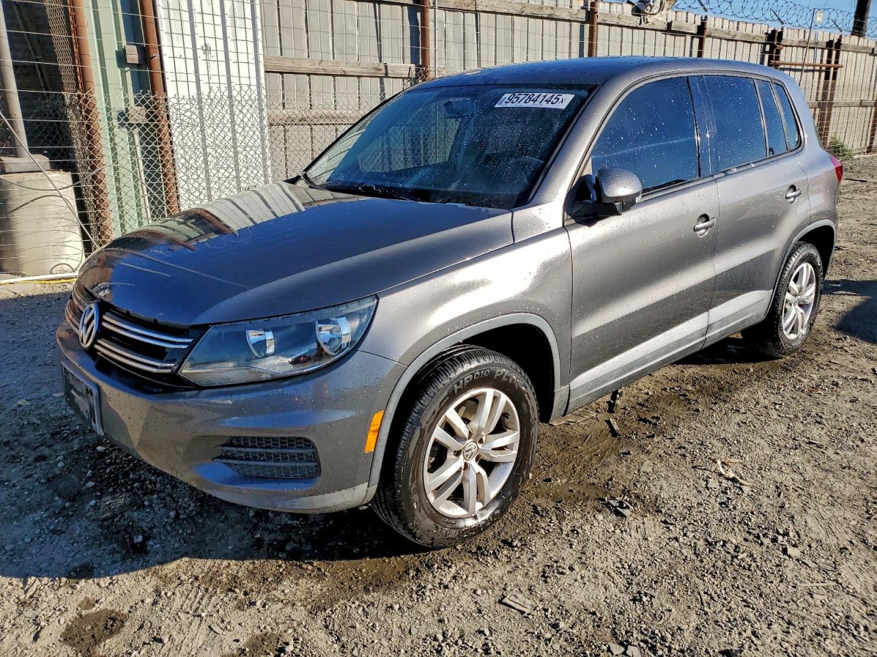Lot #3308360302 2012 VOLKSWAGEN TIGUAN S