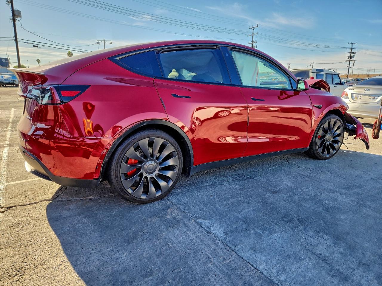 TESLA MODEL Y