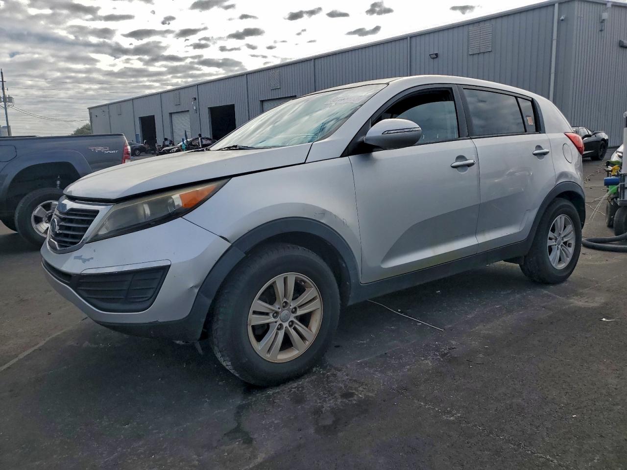KIA SPORTAGE LX