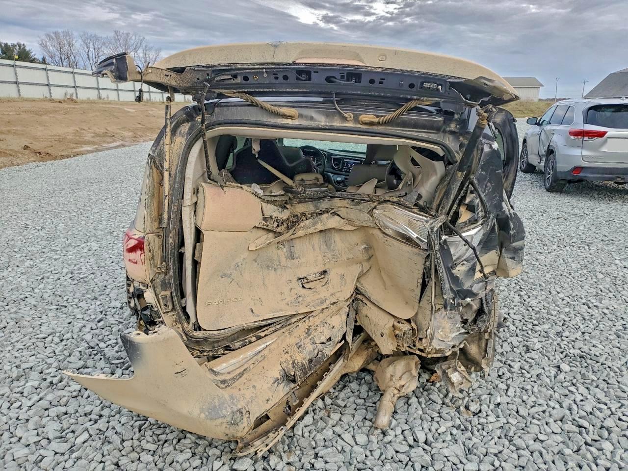 CHRYSLER PACIFICA TOURING L PLUS