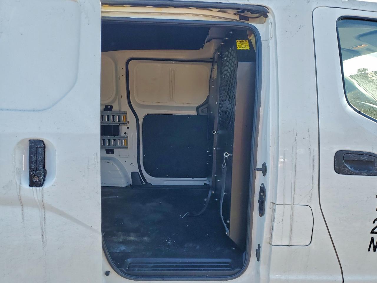 Lot #3317704103 2019 NISSAN NV200