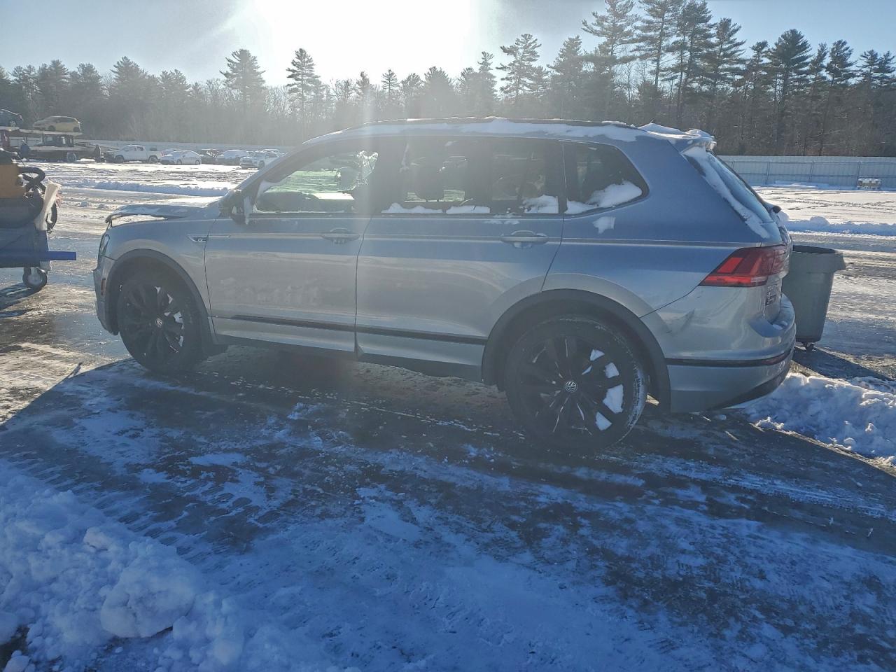 VOLKSWAGEN TIGUAN SE