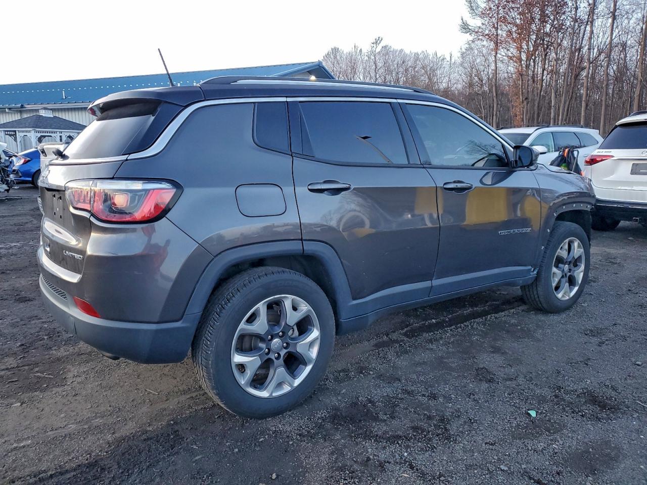 Lot #3315690715 2020 JEEP COMPASS LI