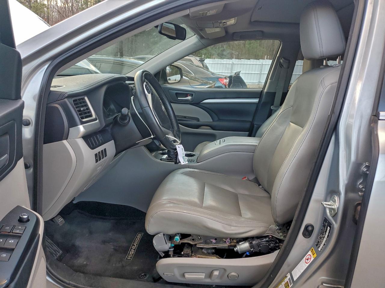 TOYOTA HIGHLANDER XLE